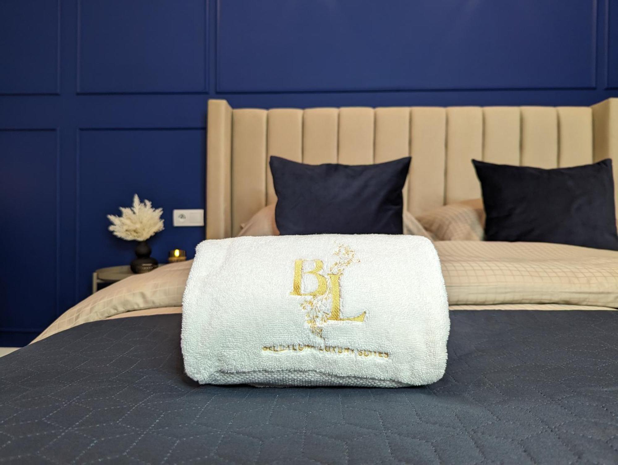 Bella Luna Luxury Suites - Chic Residence In Historic Square Варшава Экстерьер фото